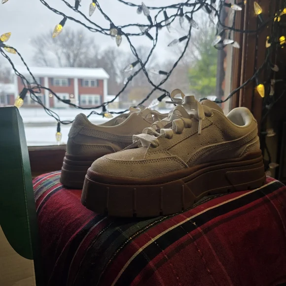 Puma Womens Beige Platform Sneakers - Picture 2 of 12